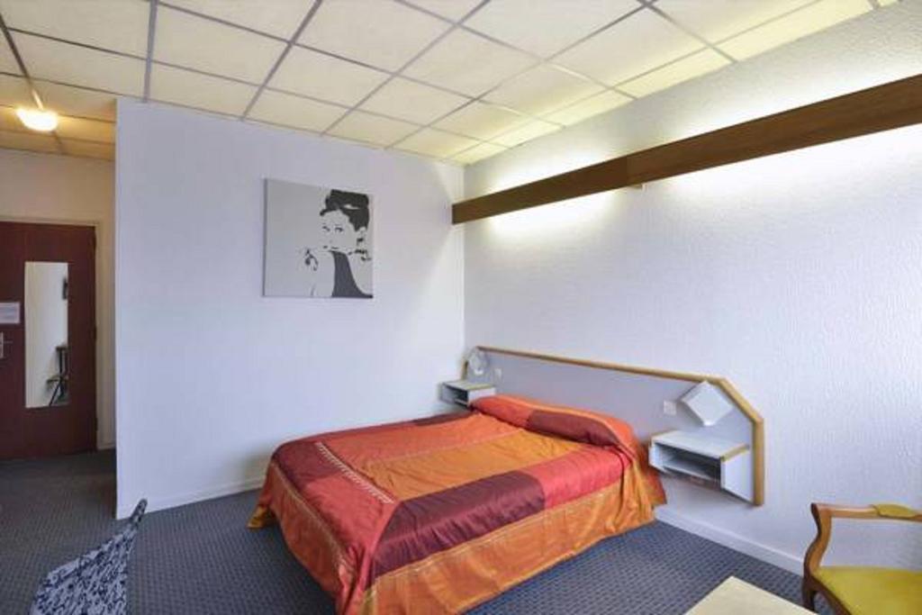Hotel Chantafred Pessac Habitación foto